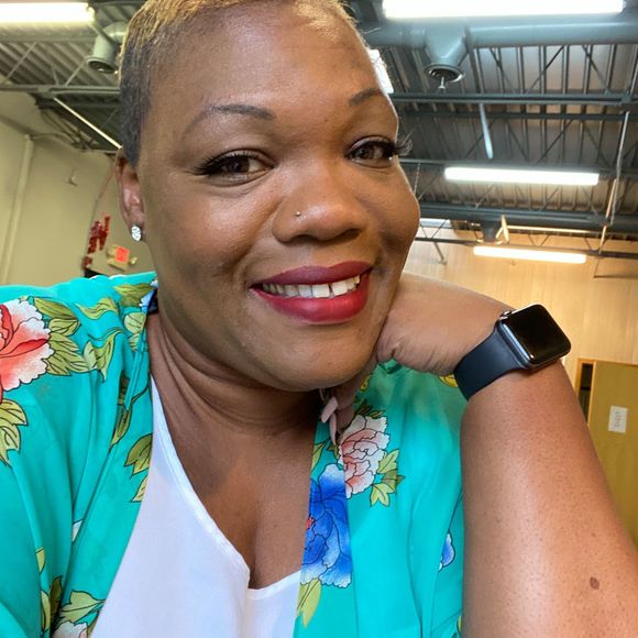 Meet your Posher, Latisha - Picture 1 of 1